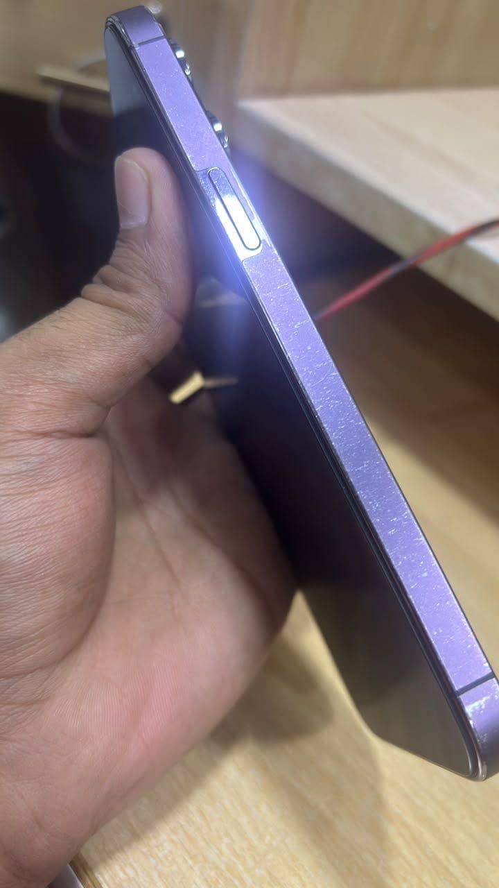 Apple iPhone 14 Pro Max 0