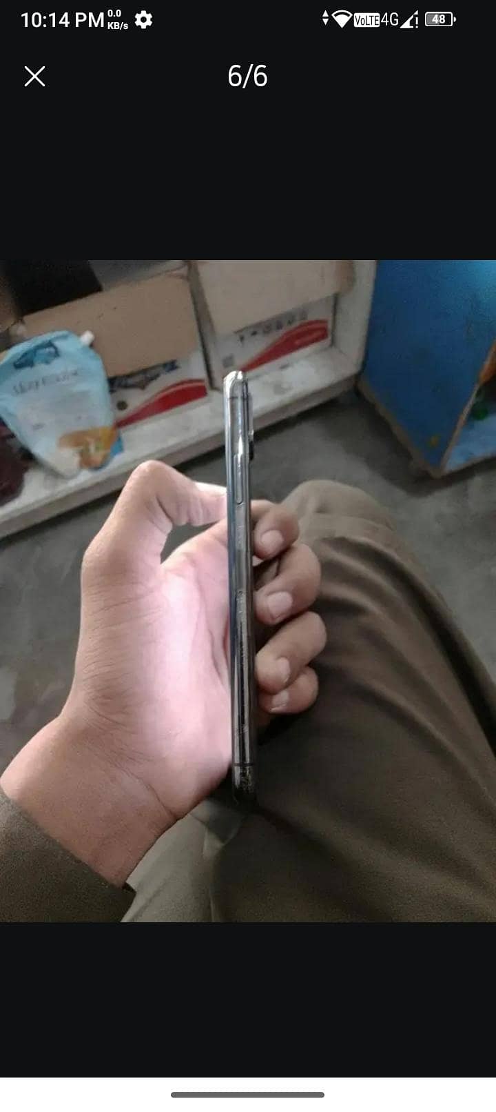 Apple iPhone X 5