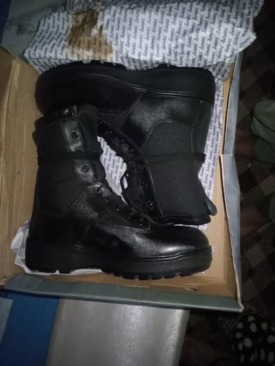 combat shoes service