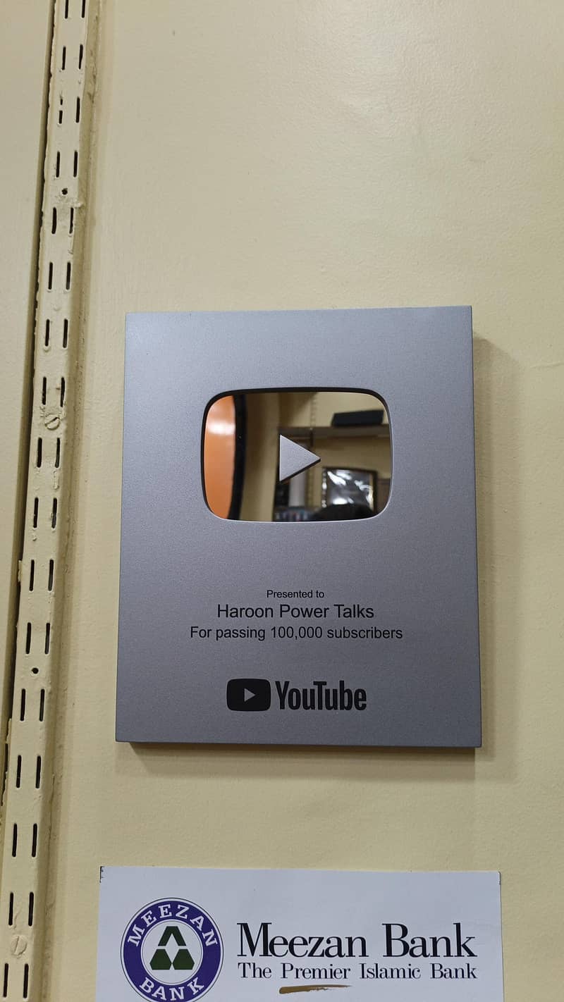 Youtube Play Button 2