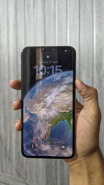 Apple iPhone XS Max 64GB FU 10/10 silver  FOR URGENT SALE