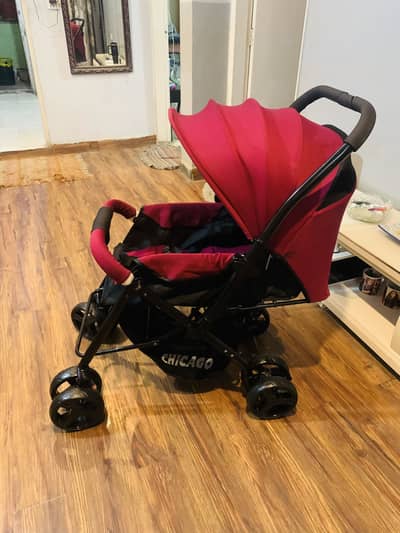 Chicago brand pram/ stroller/10/10 Condition no fault