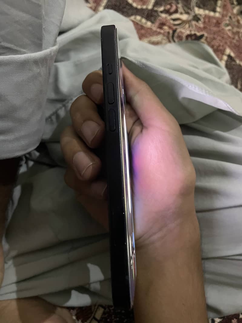 Apple iPhone 14 2