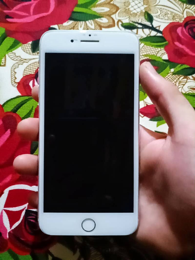 Apple iPhone 8 Plus 0