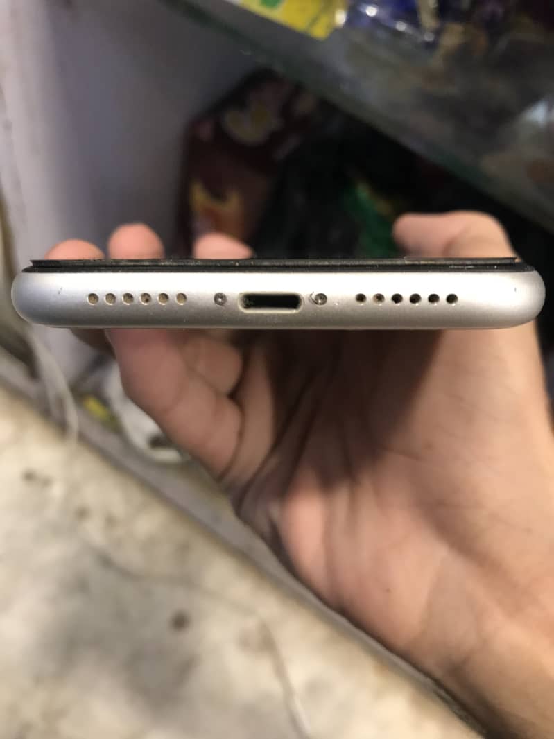 Apple iPhone 11 5
