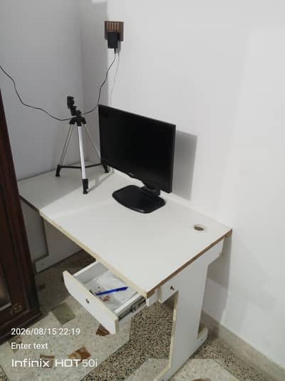 computer table