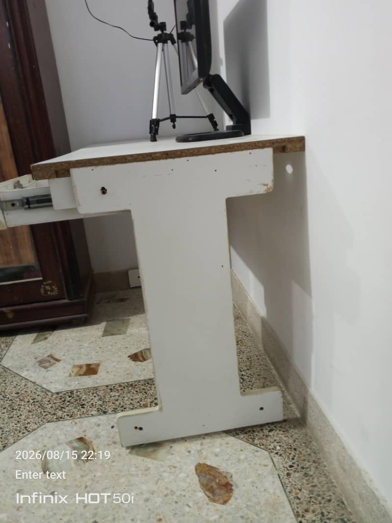 computer table 1