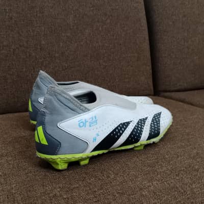 football shoes studs