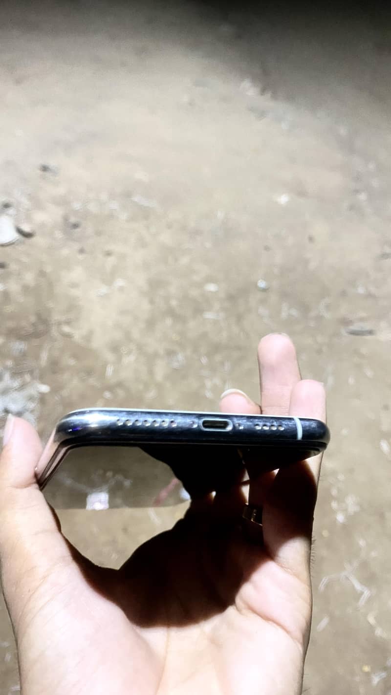 Apple iPhone 11 Pro Max 3