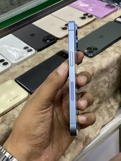 Apple iPhone 14 blue