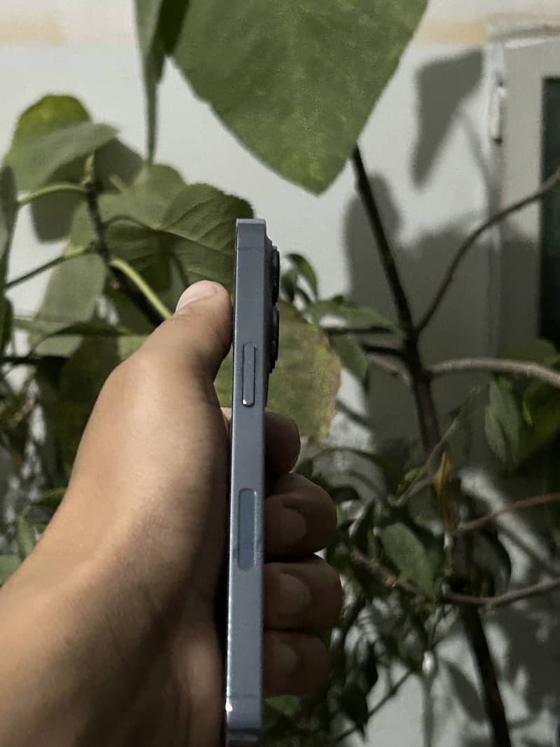 Apple iPhone 13 Pro 4