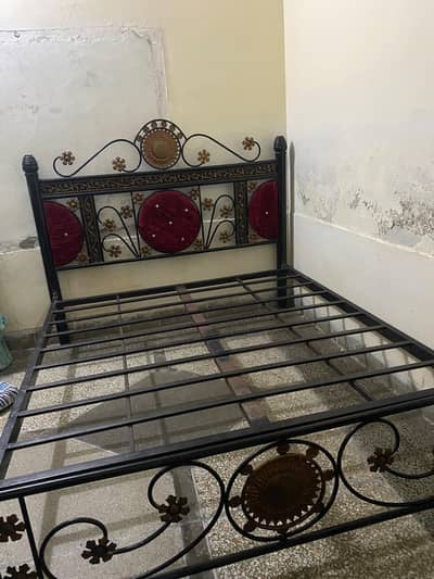 king bed  contact no +92 336 5484643