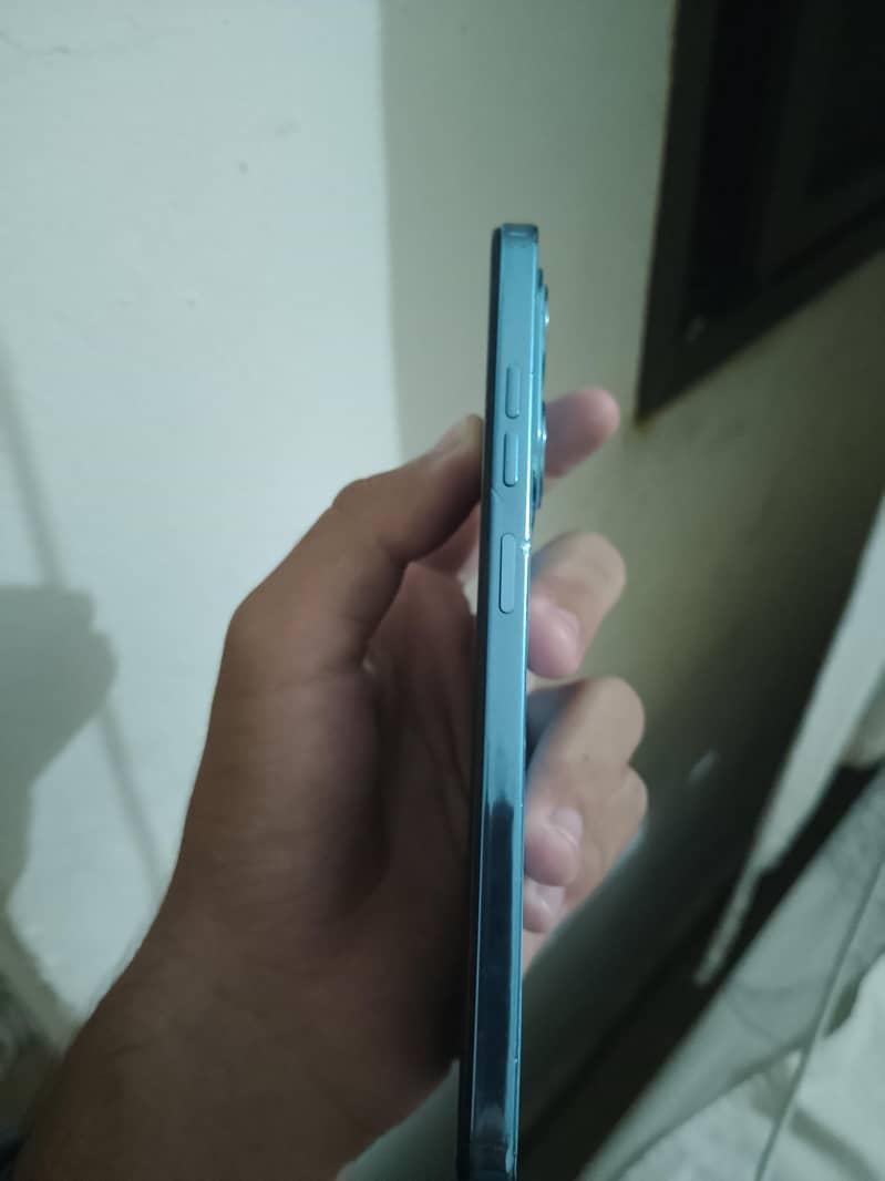 Tecno Spark 20 4