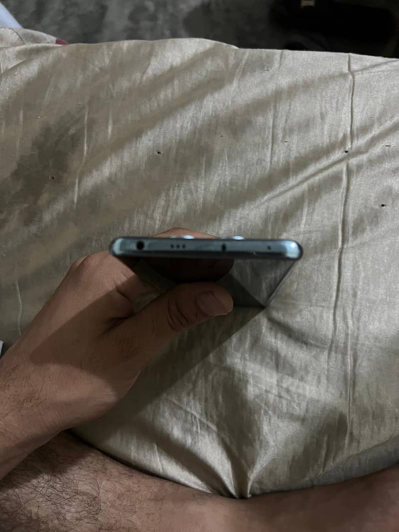 Xiaomi Redmi Note 14 Pro 3