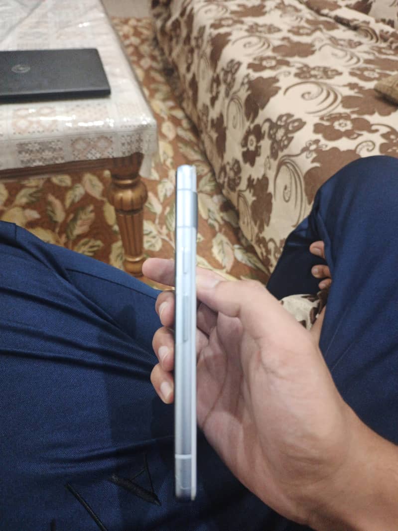 Google Pixel 7a 3
