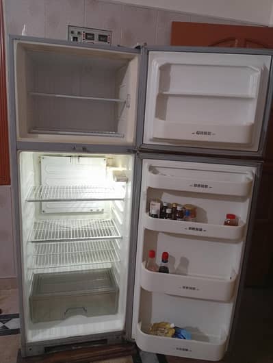 Dawlamce Refrigerator 14CFT