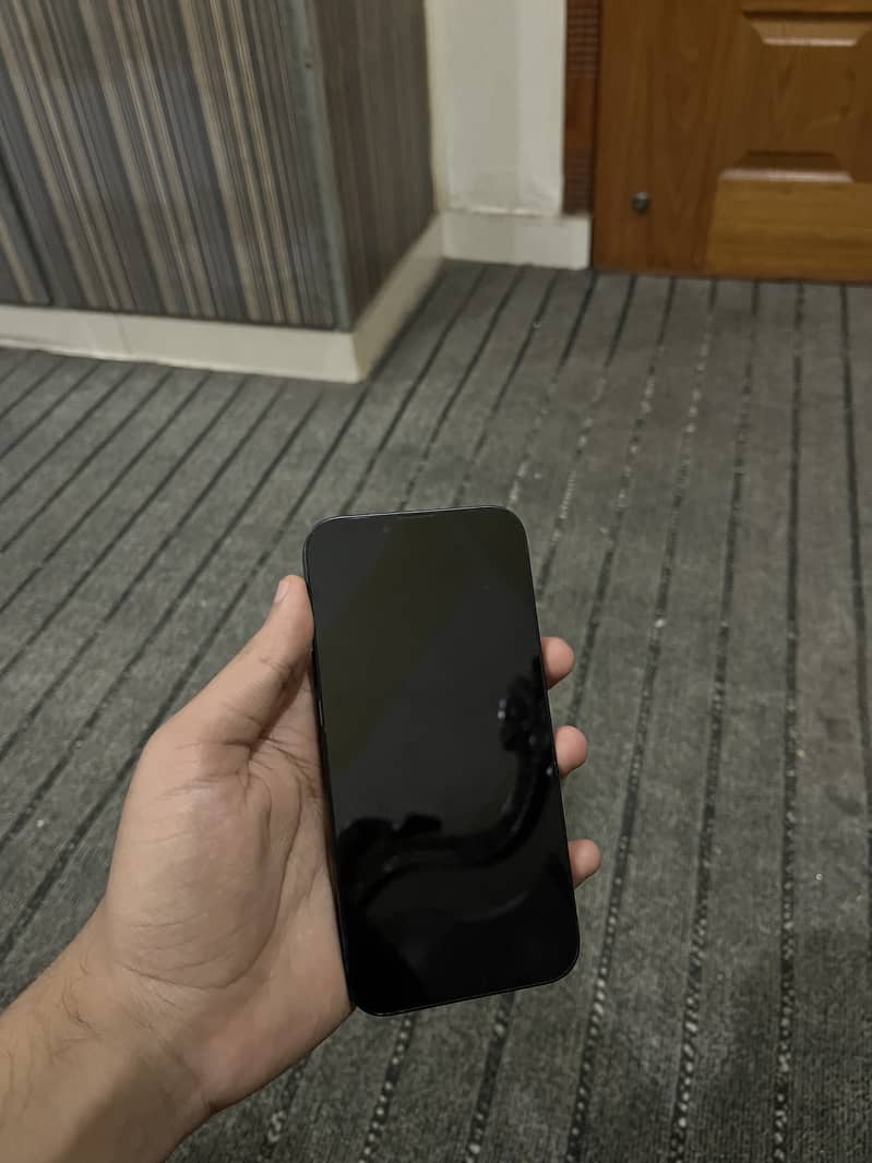 Apple iPhone 13 1