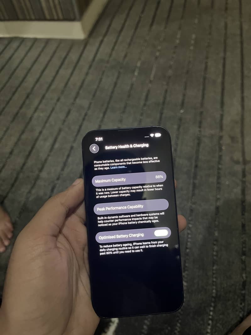 Apple iPhone 13 6