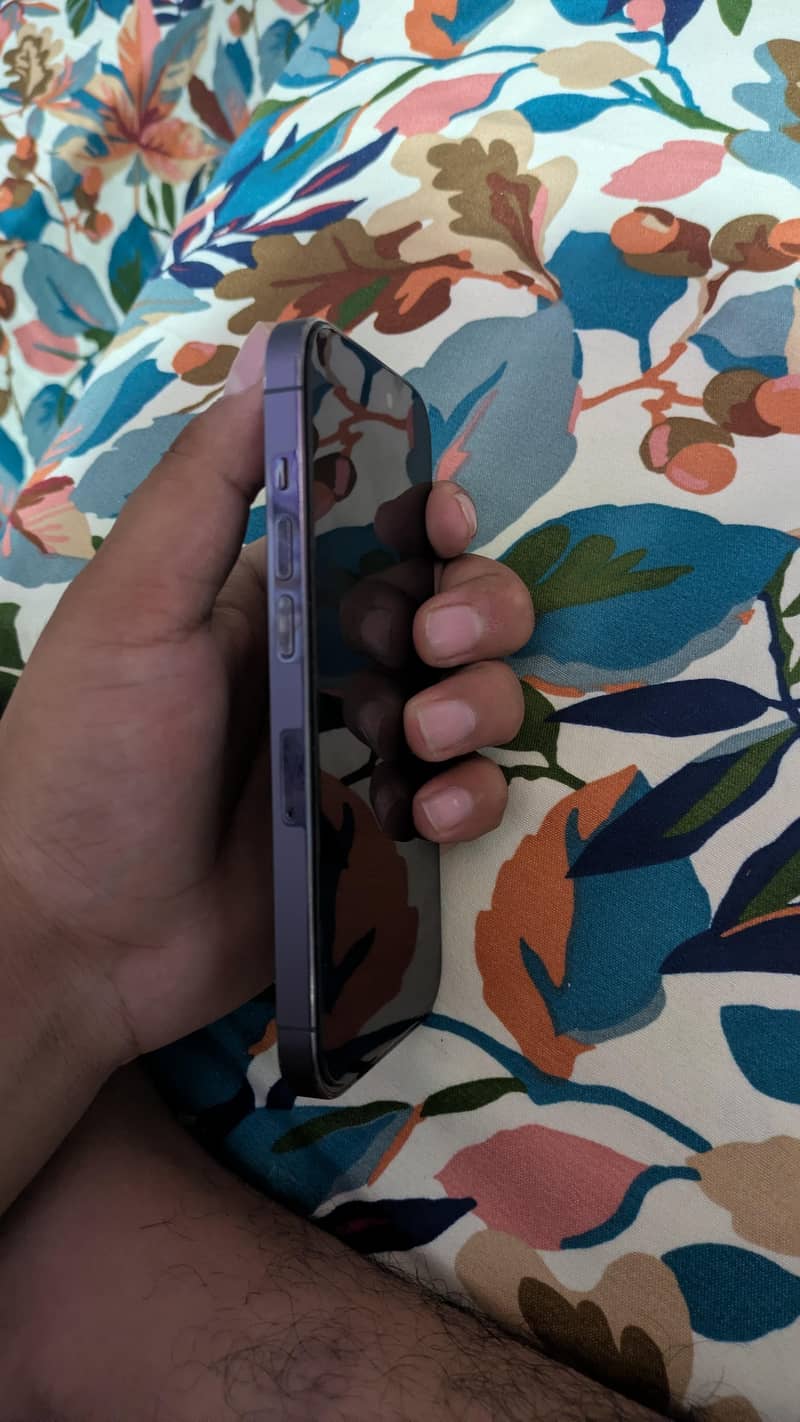 Apple iPhone 14 Pro 3