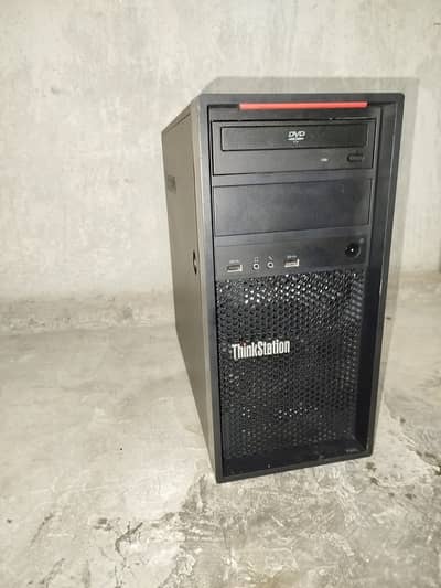 Lenovo P520C / W 2123 / 8GB DDR4 / 256GB NVME