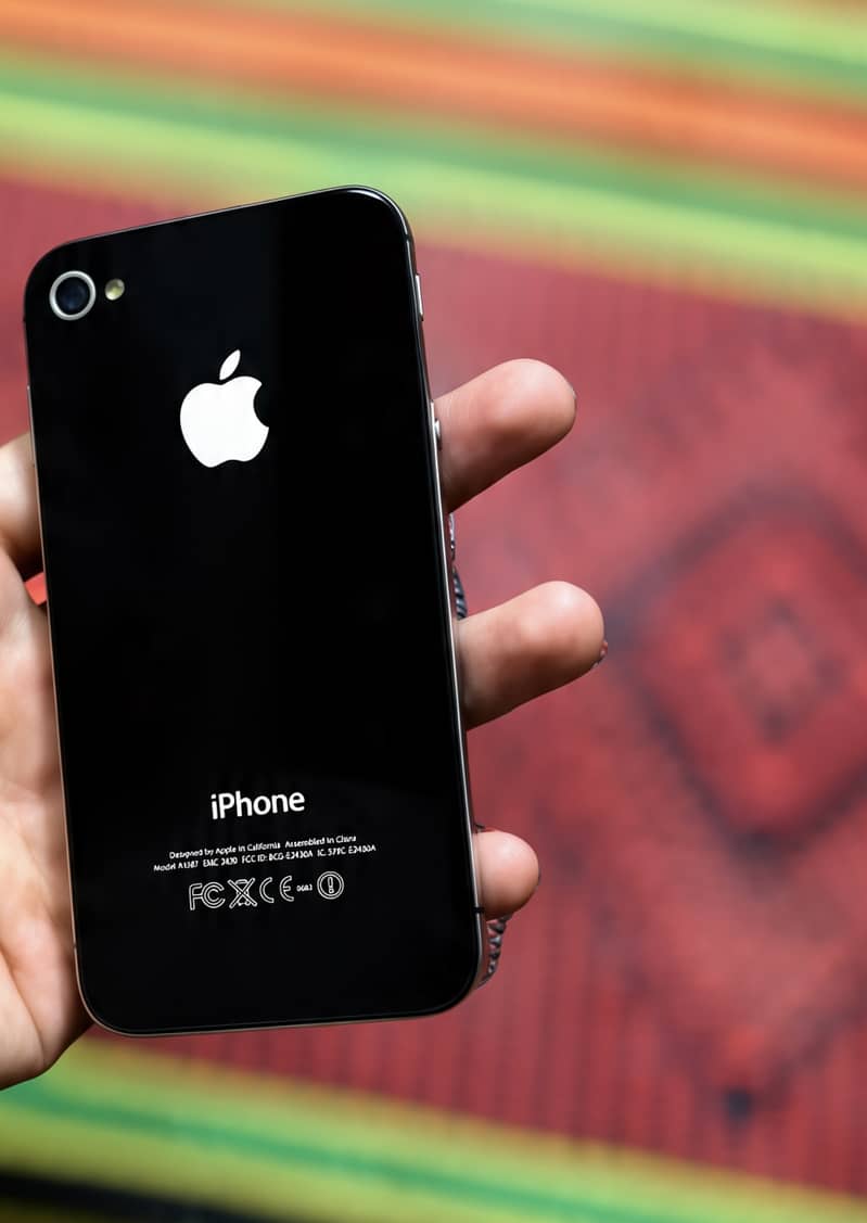 Apple iPhone 4 0