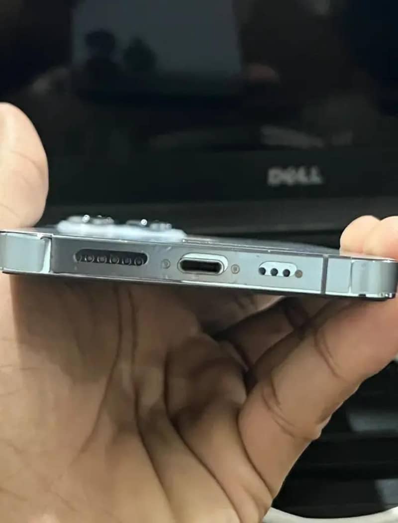 Apple iPhone 13 Pro Max 3