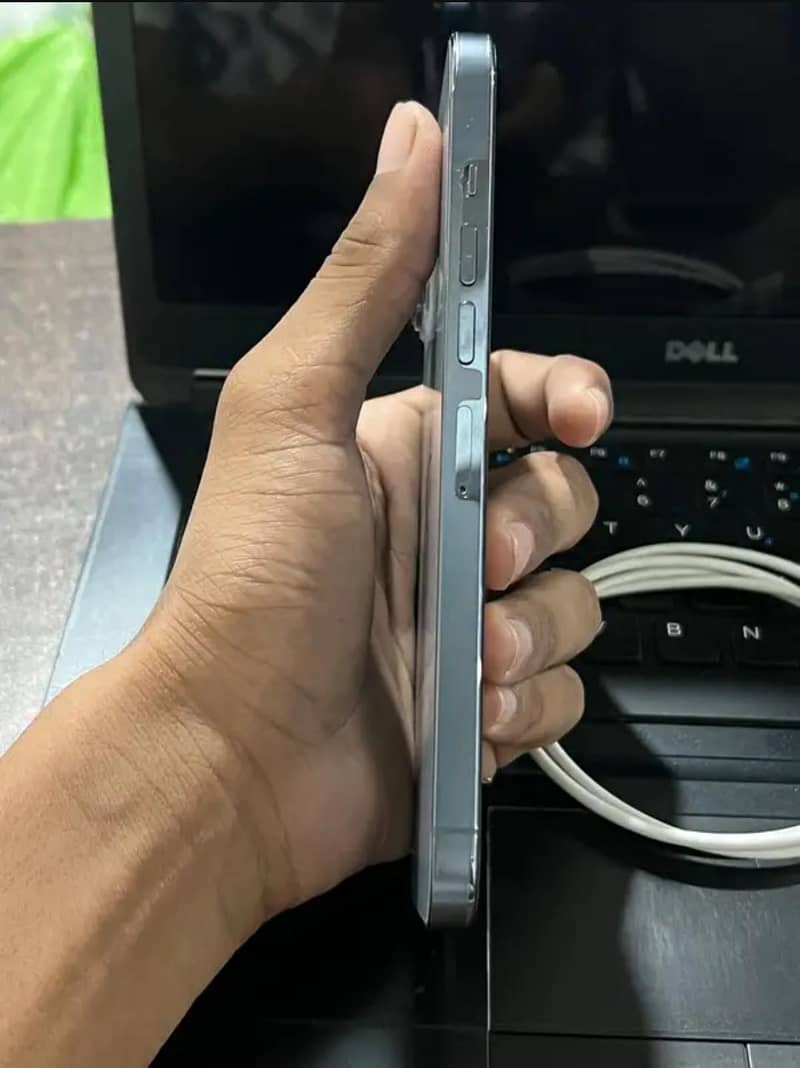 Apple iPhone 13 Pro Max 6