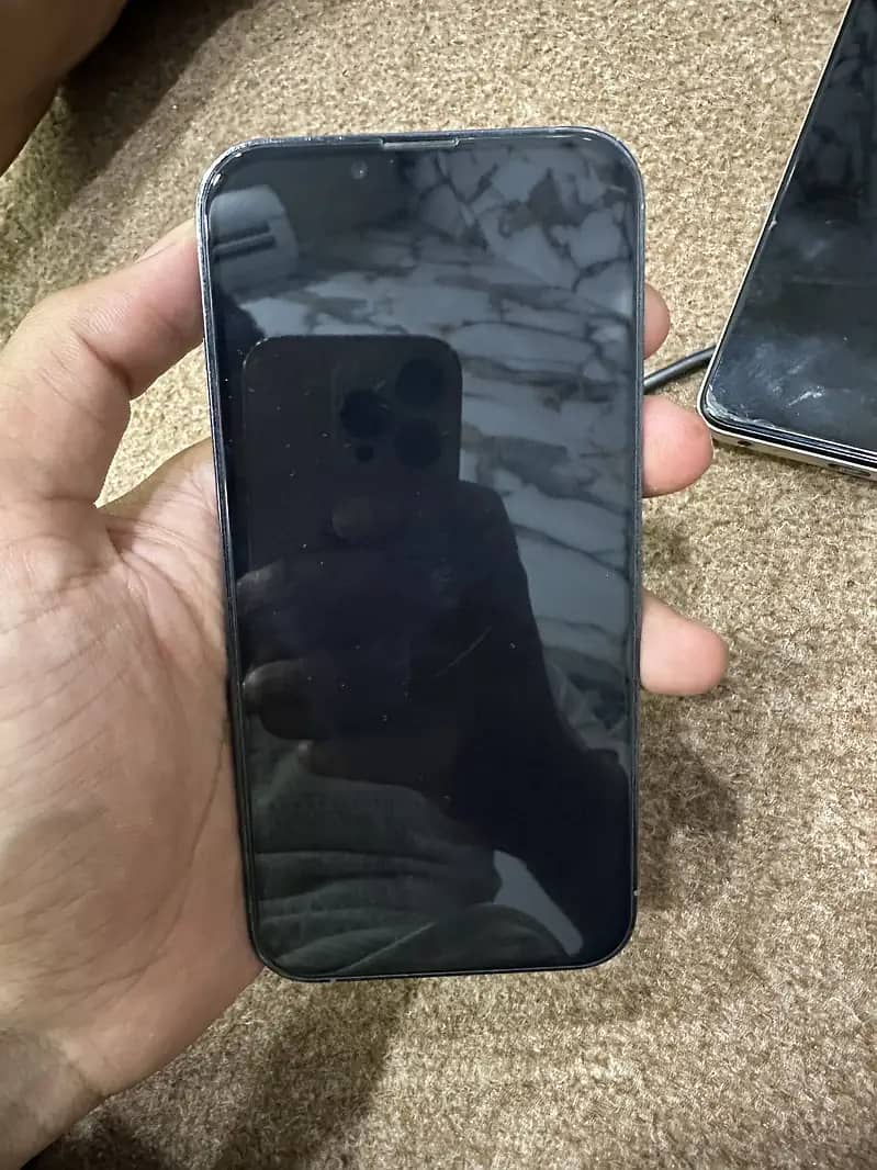 Apple iPhone 13 Pro 4