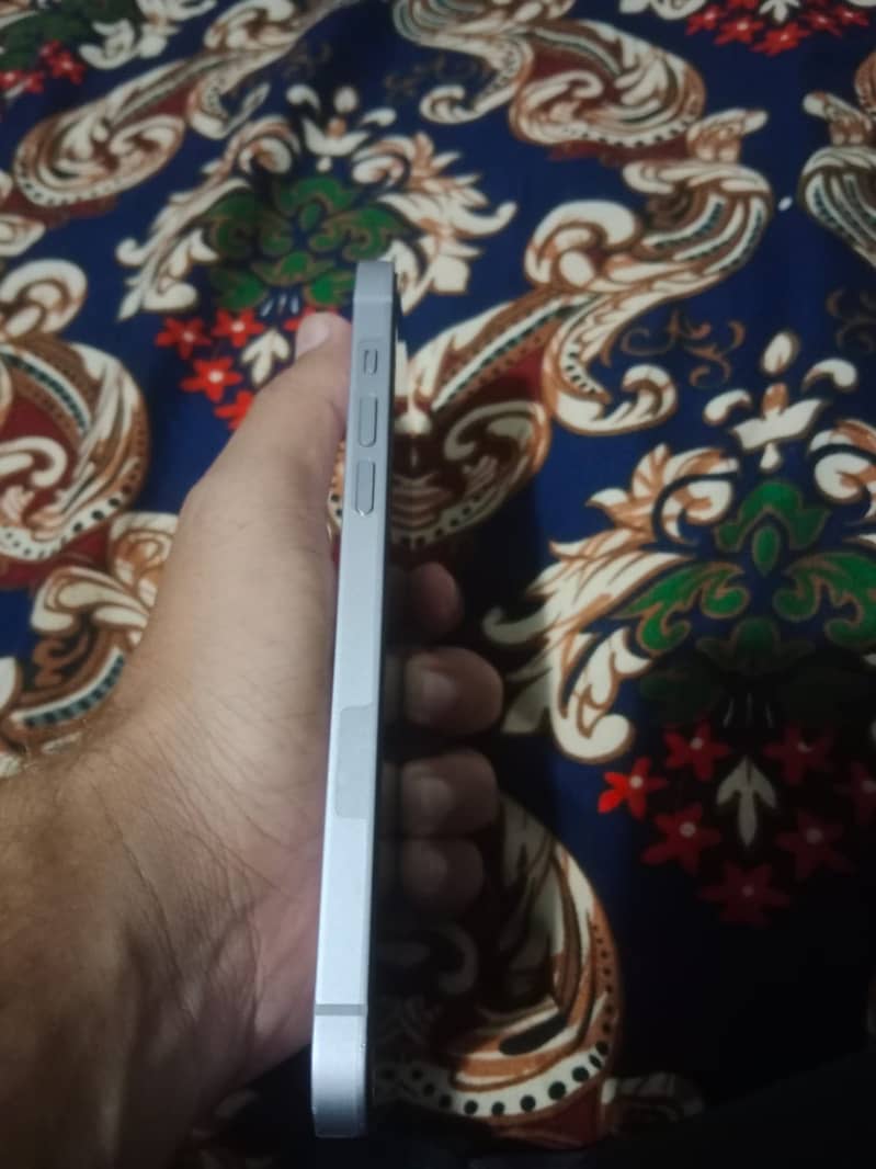 Apple iPhone 14 plus 17