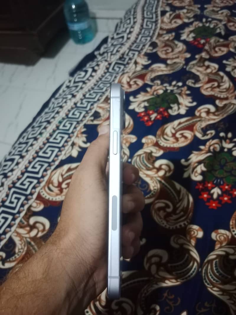 Apple iPhone 14 plus 19