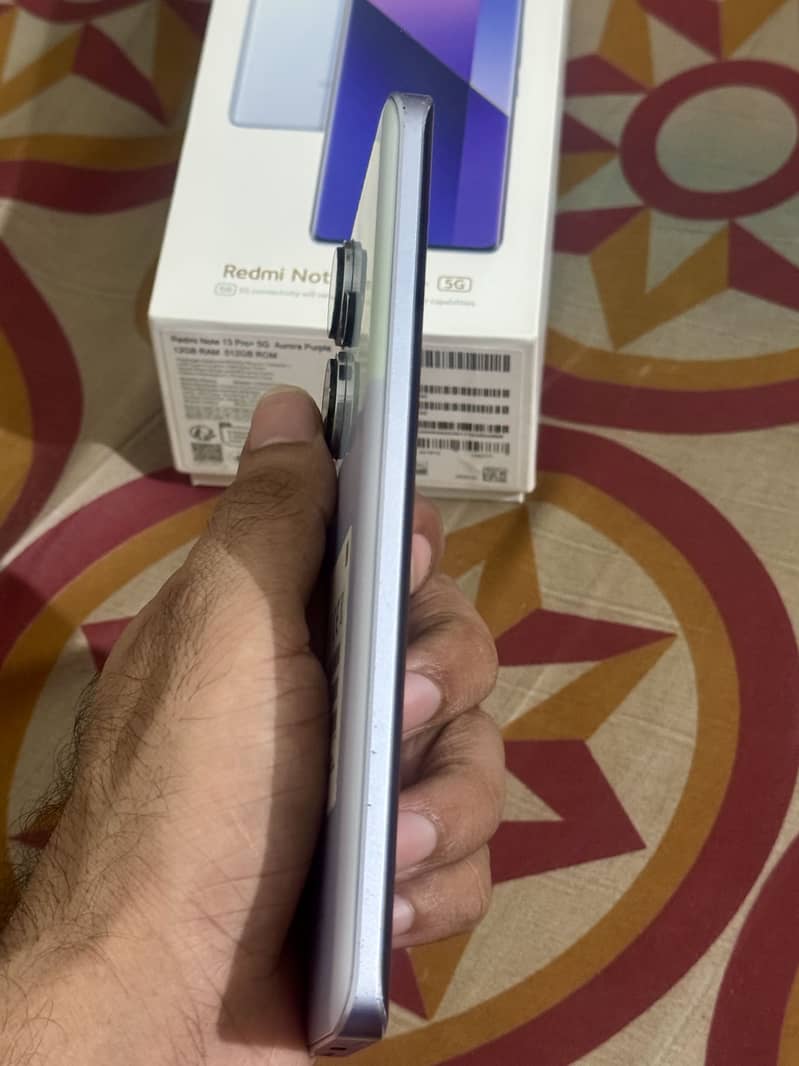 Xiaomi Redmi Note 13 Pro Plus 3