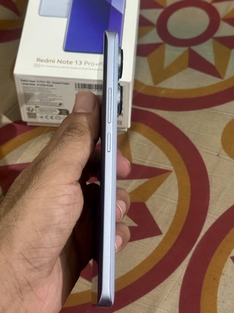 Xiaomi Redmi Note 13 Pro Plus 10