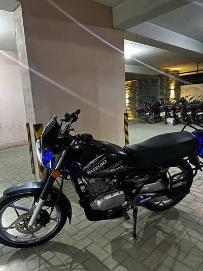Suzuki GS 150 SE 2021