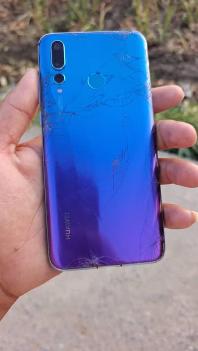 Huawei Nova 4