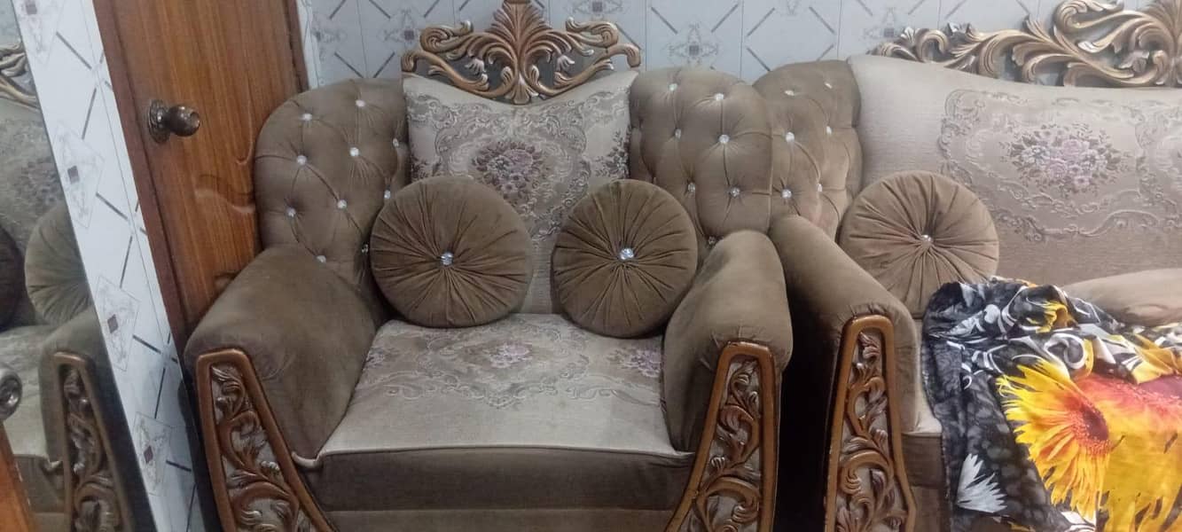 3 sofas in Best Quality. 2