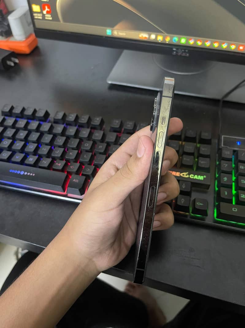 Apple iPhone 12 Pro Max 2