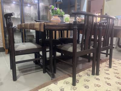 Dining table, chairs & 3 tables set