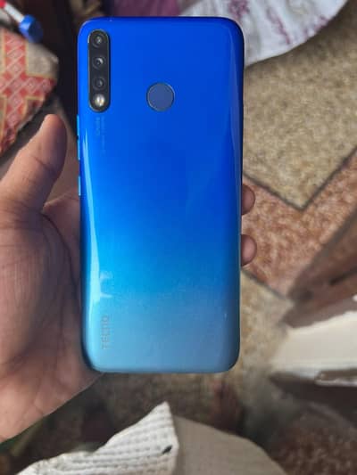 Tecno Spark 4