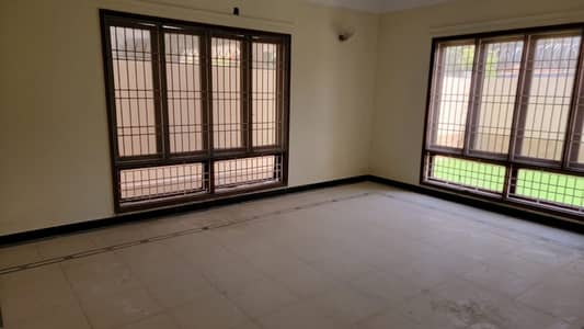 A 500 Square Yards House In Karachi Is On The Market For Sale