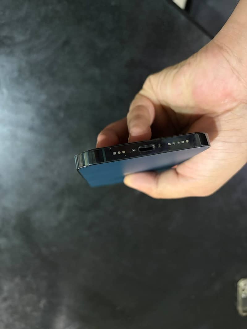 Apple iPhone 12 Pro 3