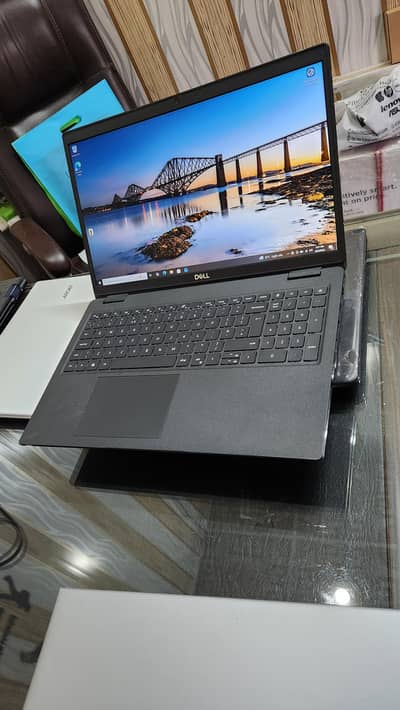 Dell latitude 3510 | i5 10th | 8gb gb ram | 256nvme