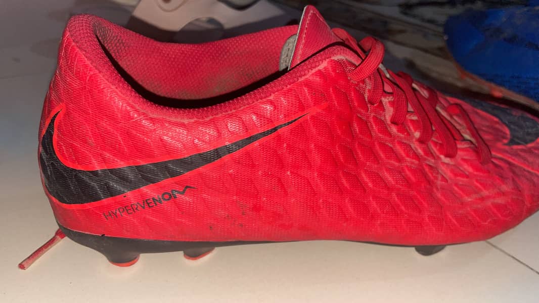 NIKE HYPERVENOM 1
