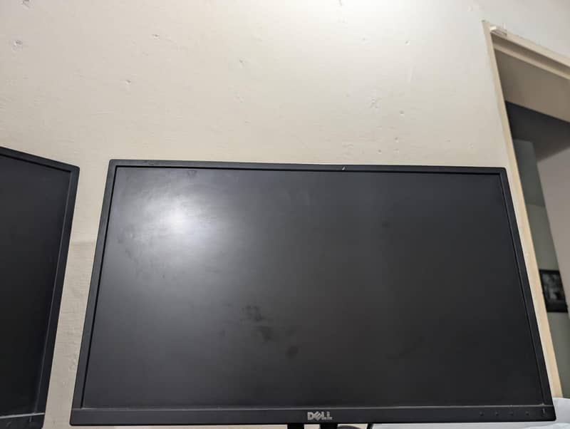 2 Dell monitors 1