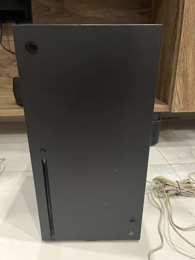 Xbox Series X – Immaculate Condition | 2 Original Controllers
