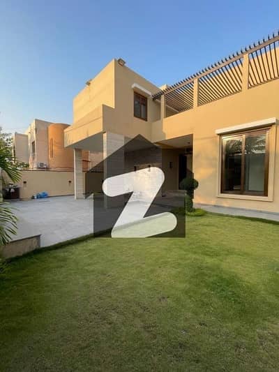 Avail Yourself A Great 1000 Square Yards House In DHA Phase 7