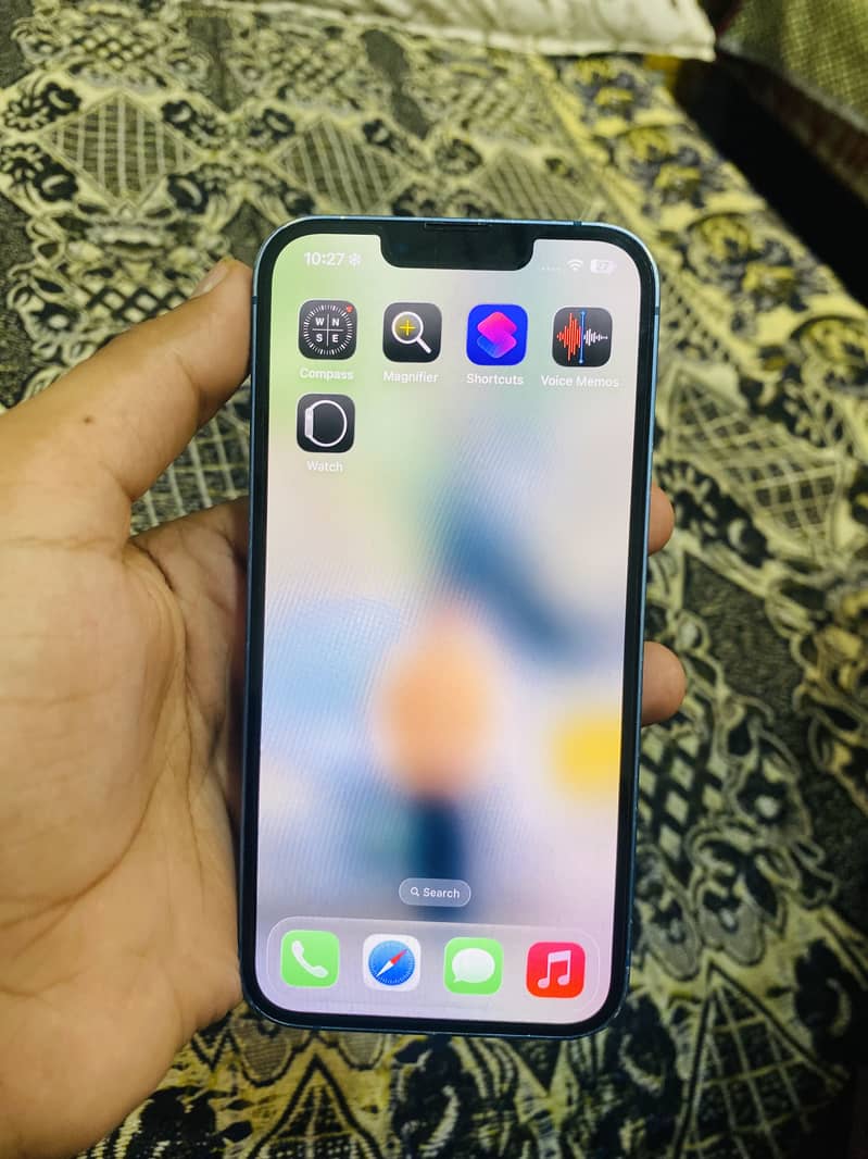 Apple iPhone 13 1