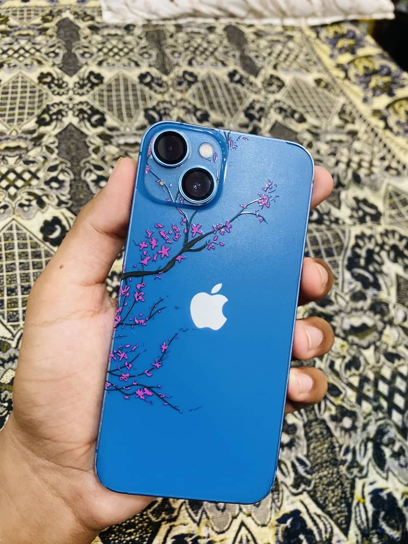 Apple iPhone 13 3