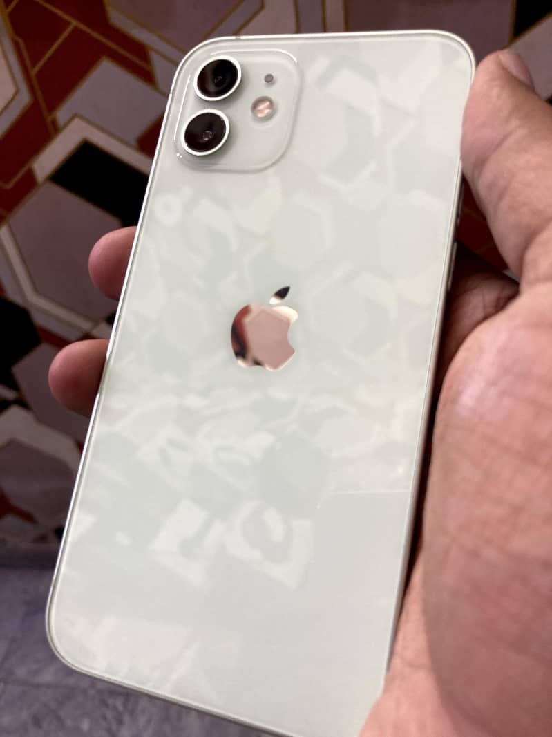 Apple iPhone 12 0
