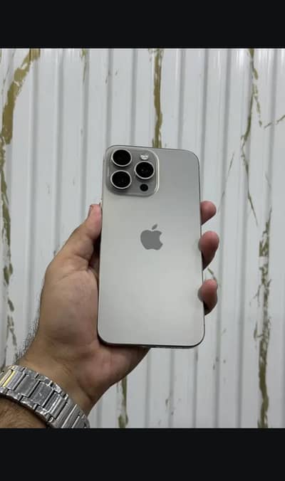 Apple iPhone 15 Pro Max