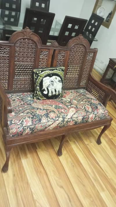 chinyoti wooden sofa